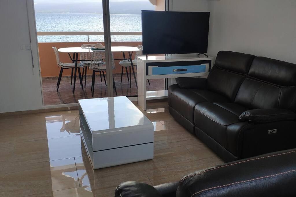 Appart. T2 De Luxe +Jacuzzi, Vue Mer Et Cote Plage Le Gosier  Extérieur photo