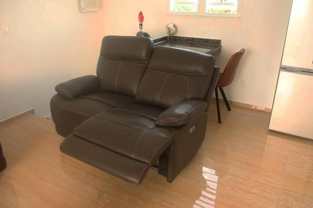 Appart. T2 De Luxe +Jacuzzi, Vue Mer Et Cote Plage Le Gosier  Extérieur photo