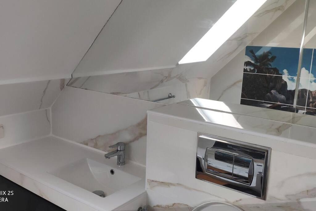 Appart. T2 De Luxe +Jacuzzi, Vue Mer Et Cote Plage Le Gosier  Extérieur photo